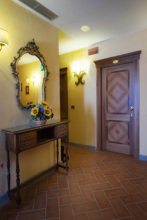 Hotel La Rosa Ronta Εξωτερικό φωτογραφία