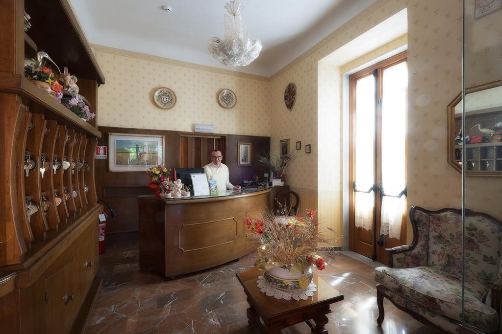 Hotel La Rosa Ronta Εξωτερικό φωτογραφία