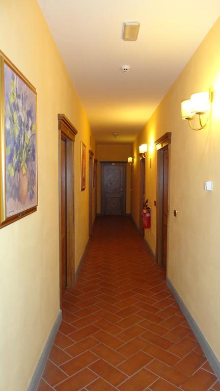 Hotel La Rosa Ronta Εξωτερικό φωτογραφία