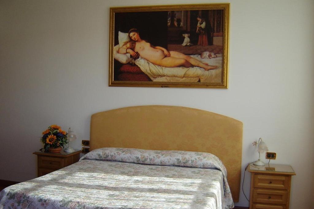 Hotel La Rosa Ronta Δωμάτιο φωτογραφία