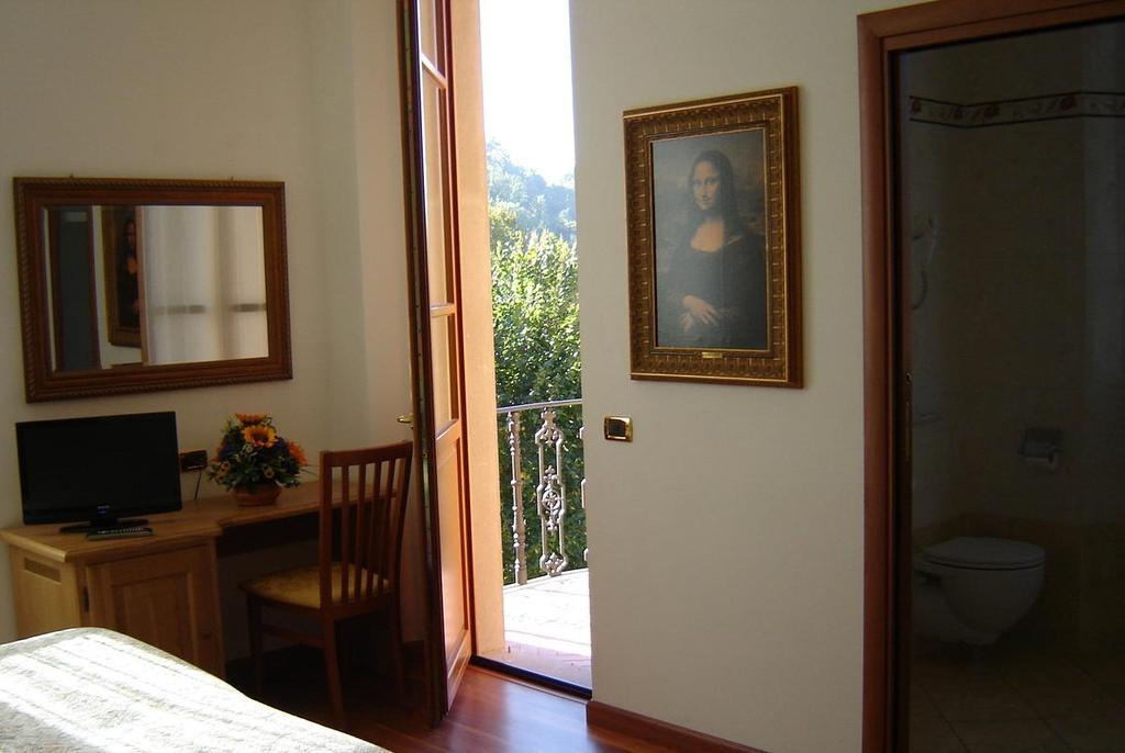 Hotel La Rosa Ronta Δωμάτιο φωτογραφία