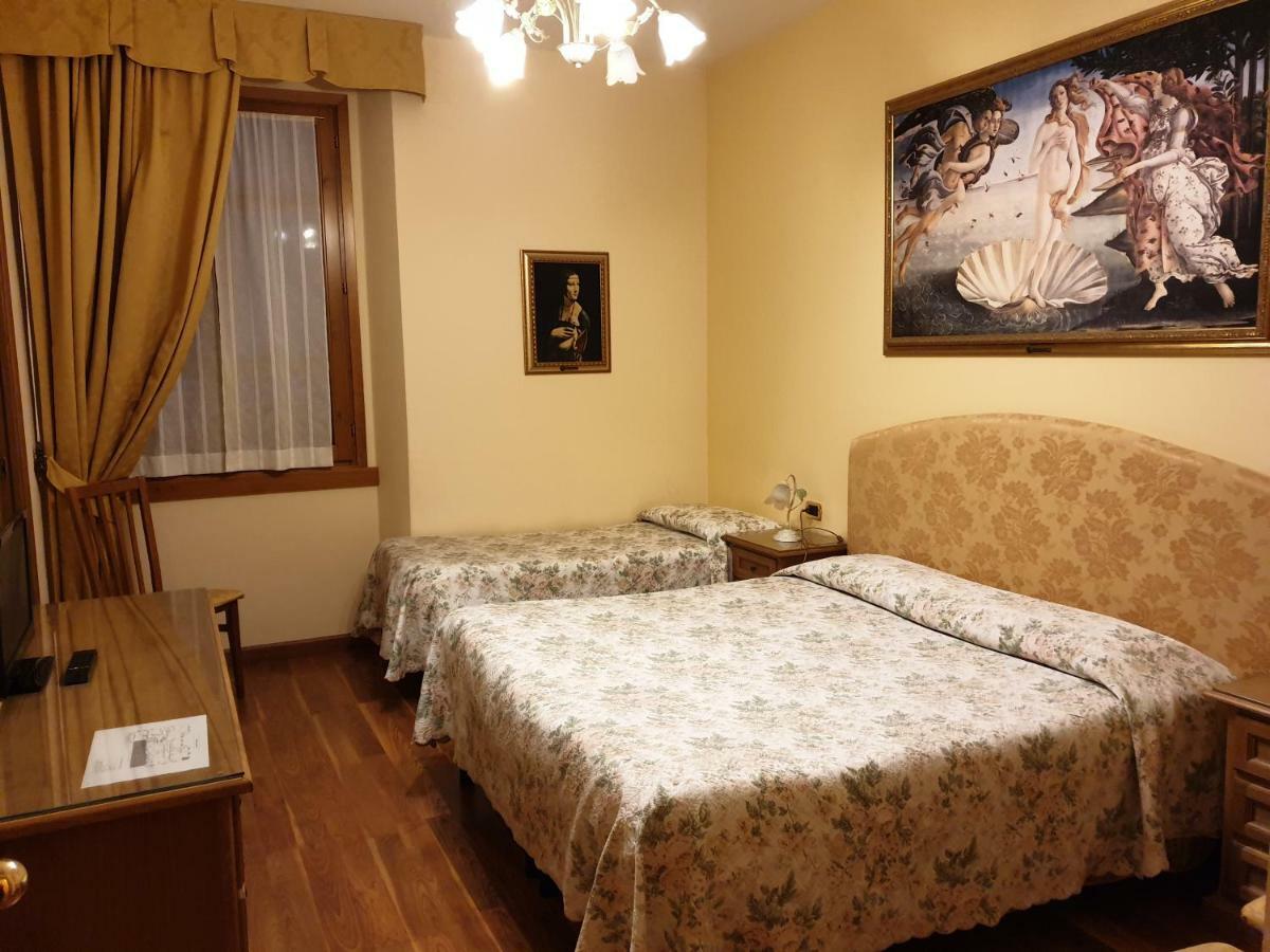 Hotel La Rosa Ronta Εξωτερικό φωτογραφία